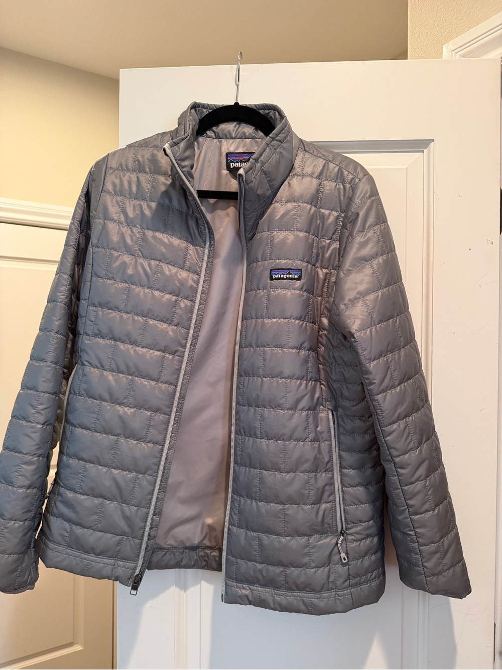 Patagonia Women’s Quilted Puffer Jacket - Gray